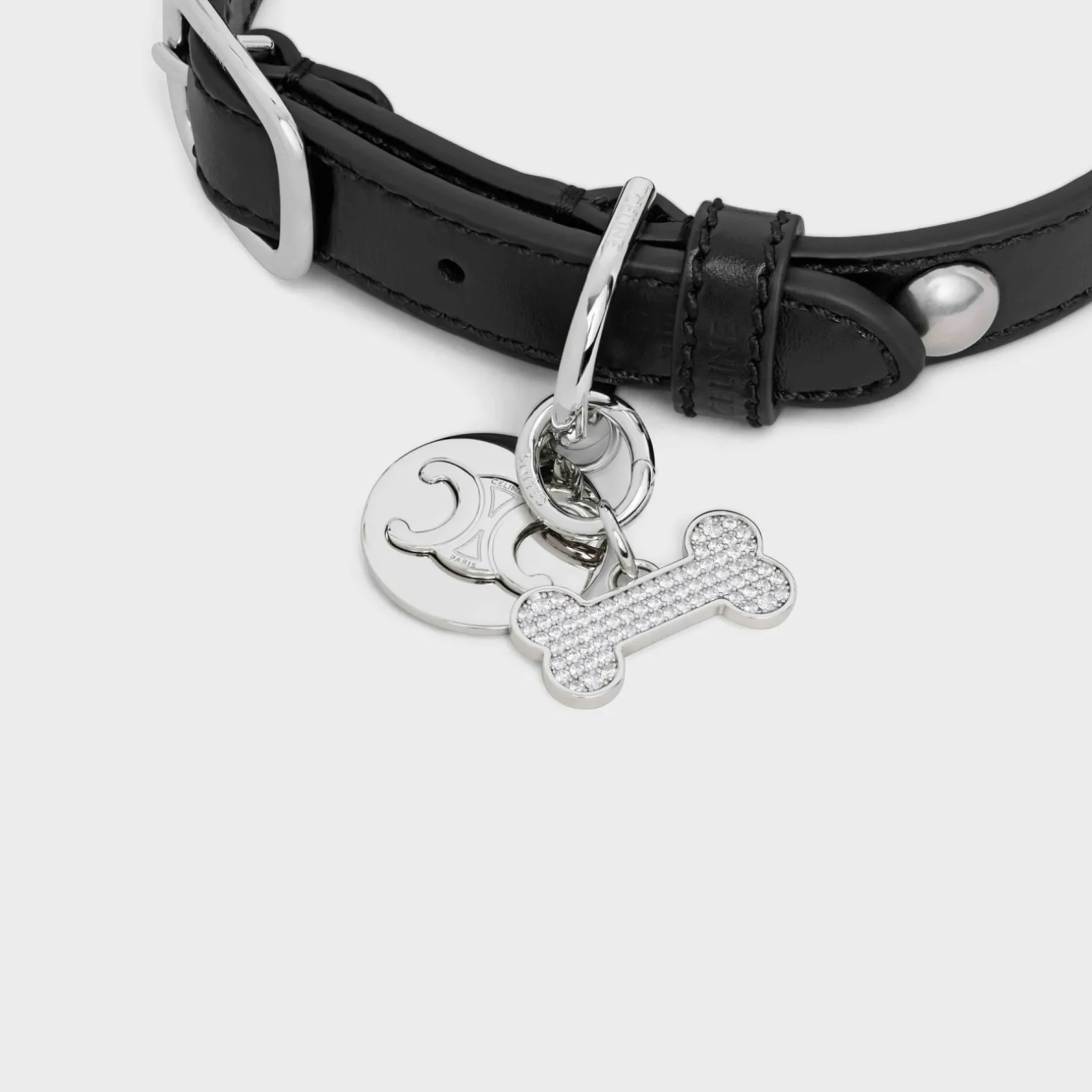 Bone strass dog medal in brass
