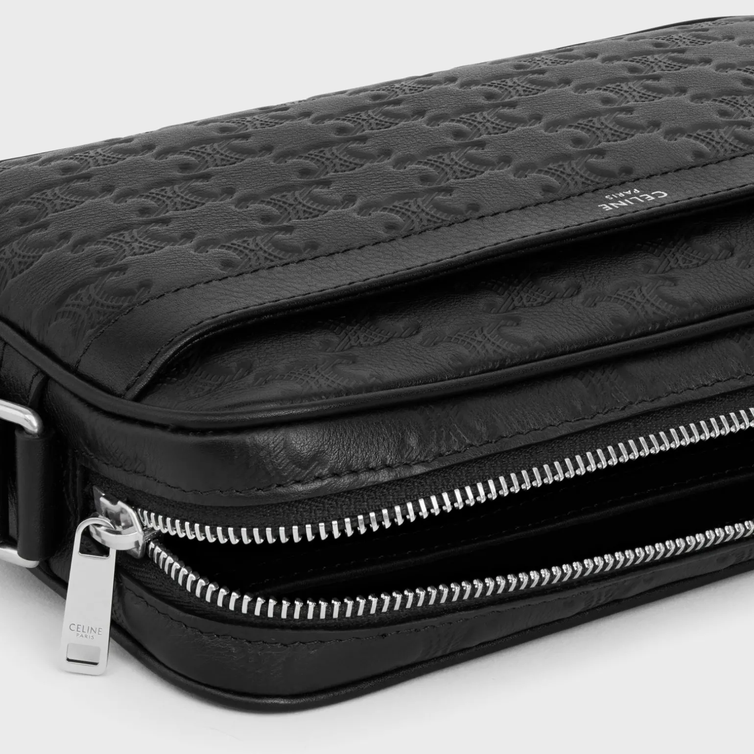 Horizontal Messenger Triomphe A.O.Calf W/Triom. Emb BLACK