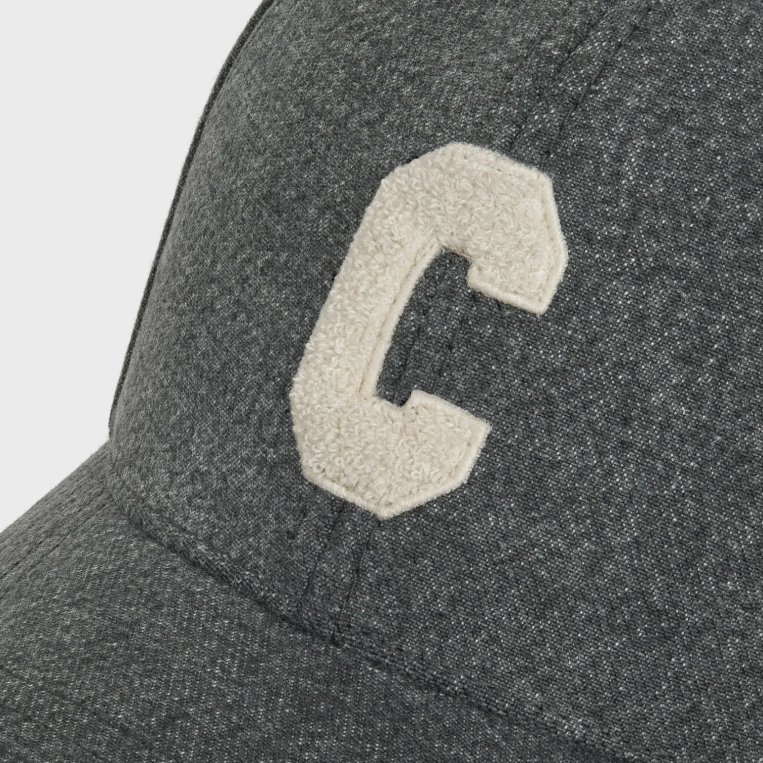 Initial cap in vintage black denim