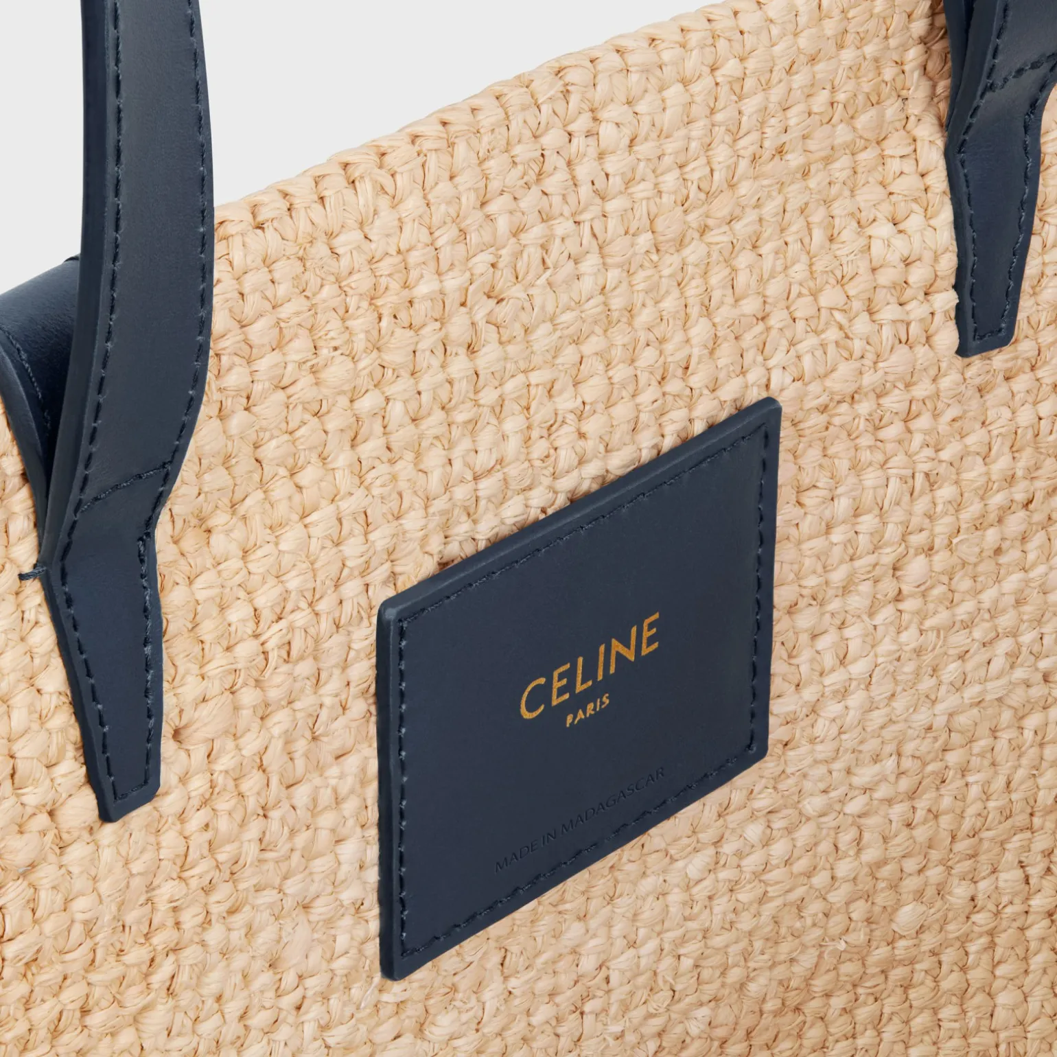 MEDIUM SUPPLE CELINE CLASSIC PANIER in Raffia and calfskin