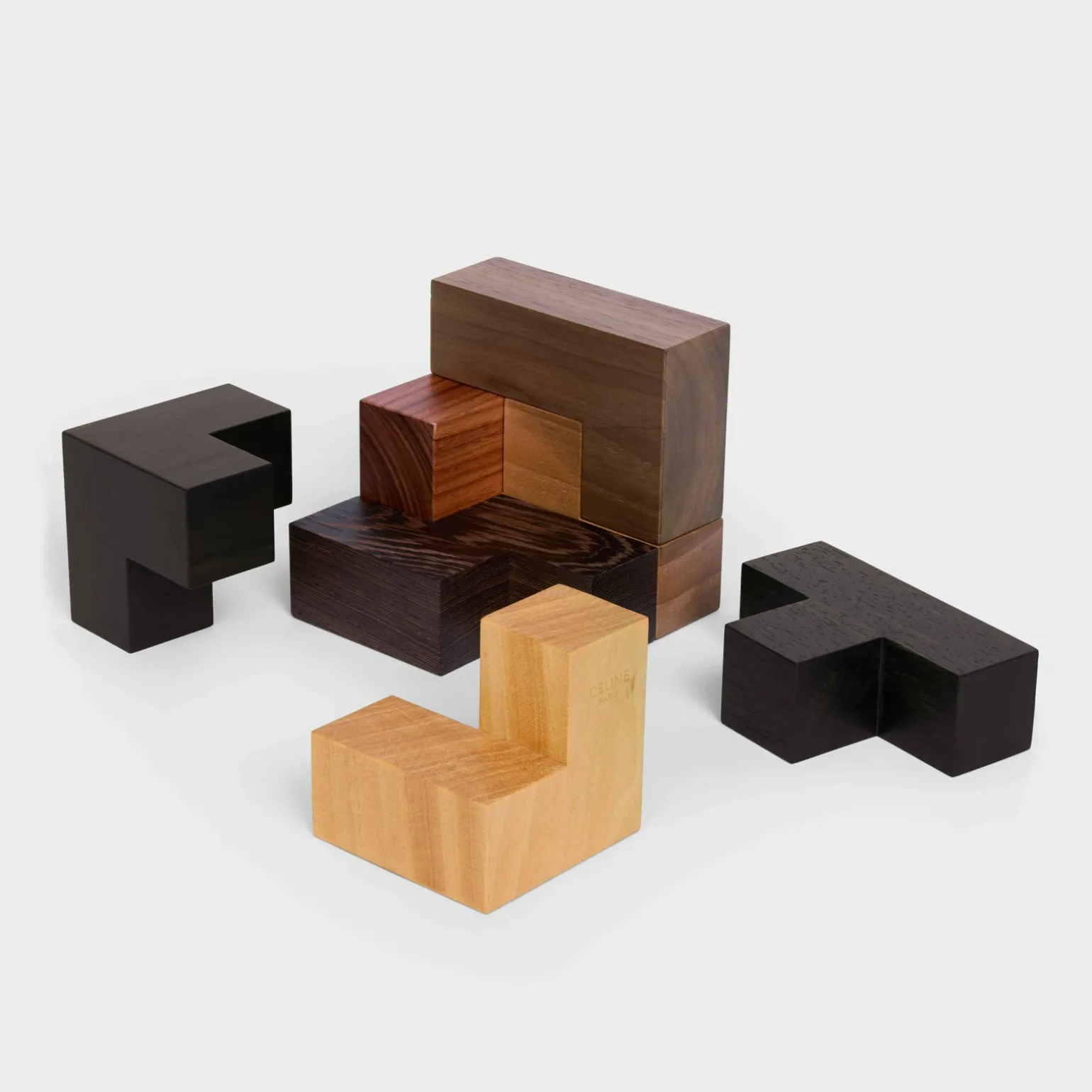 Puzzle cube in wood and natural calfskin case