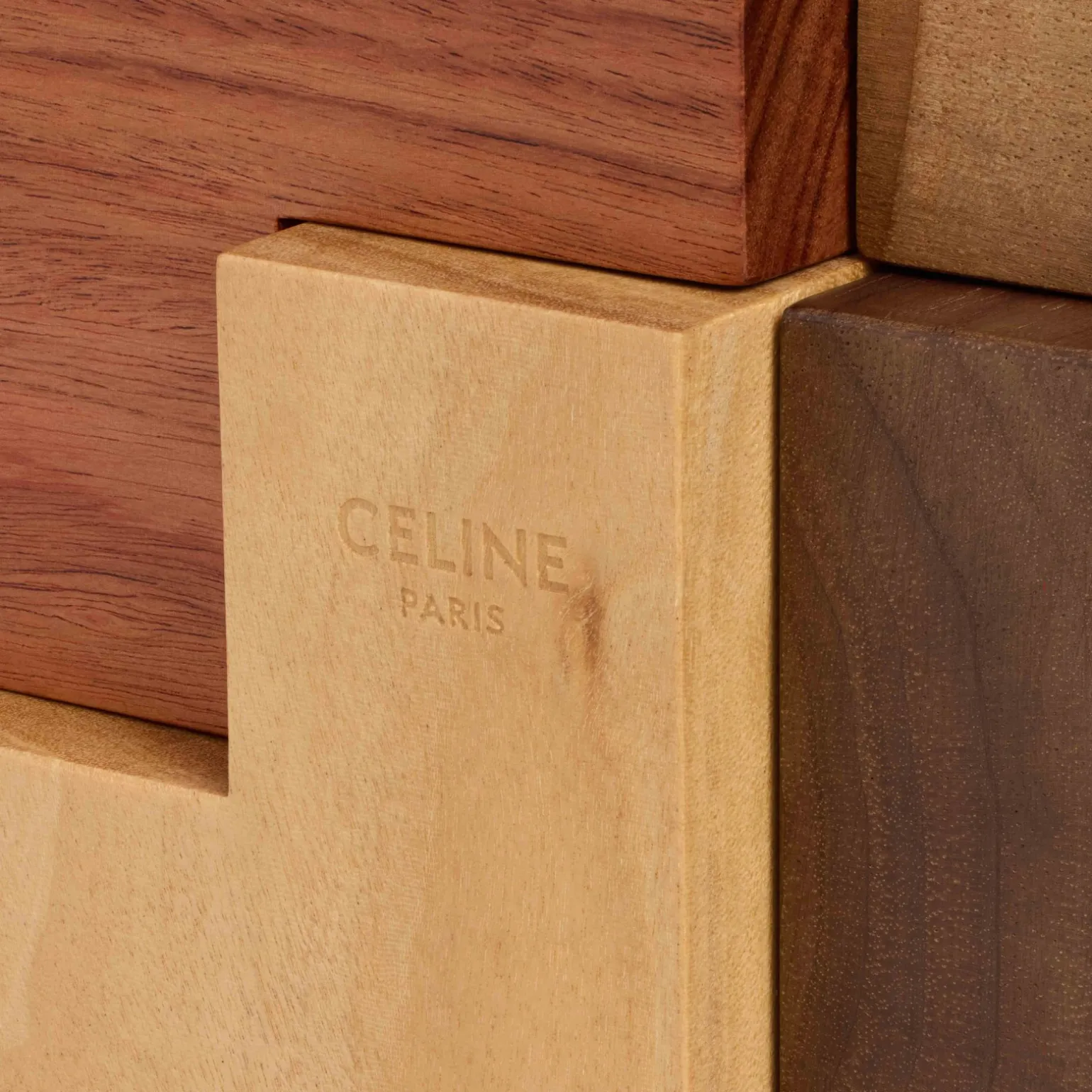 Puzzle cube in wood and natural calfskin case