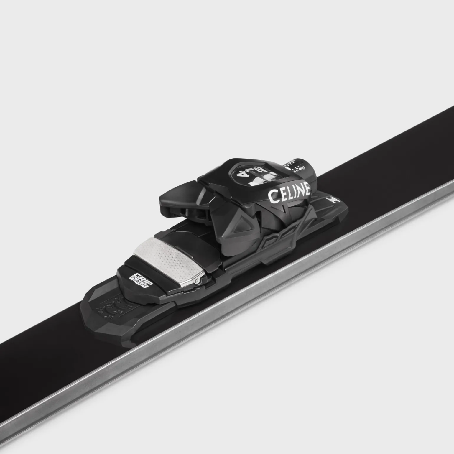 SKI in WOOD, TITANIUM & FIBER GLASS
