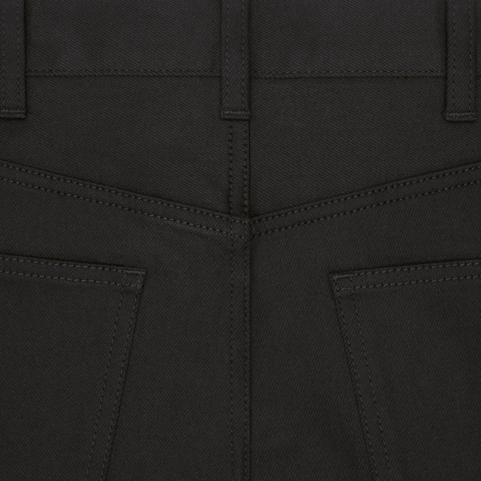 skinny jeans in vintage pure black denim