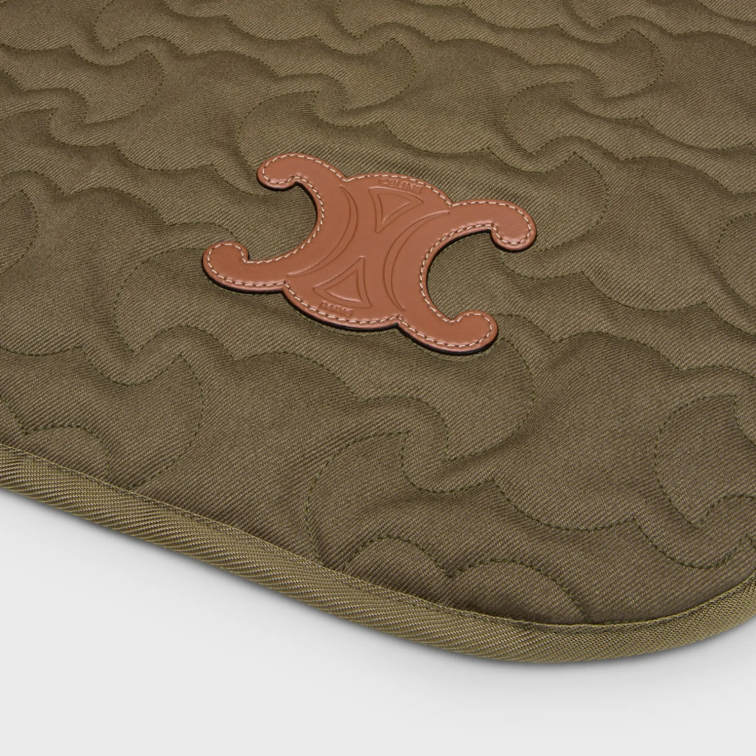 SMALL DOG BLANKET IN QUILTED GABARDINE TEXTILE AND WOOL