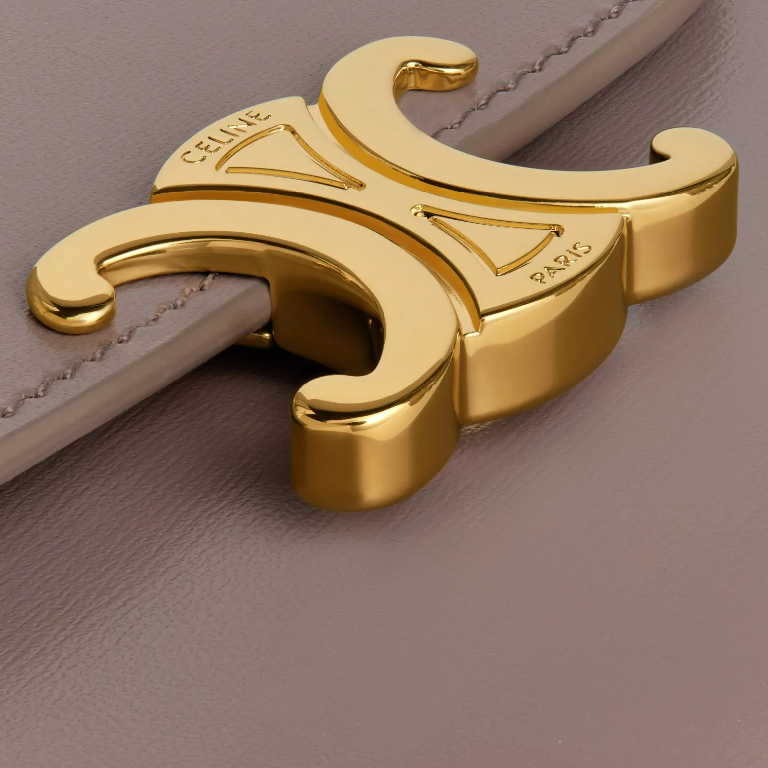 Small Flap Wallet TRIOMPHE in Shiny calfskin