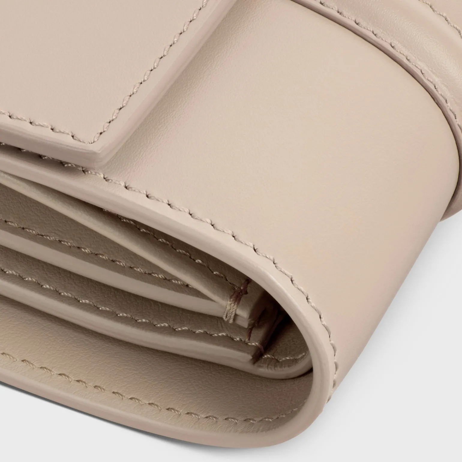 Small Trifold wallet 16 in Shiny Calfskin