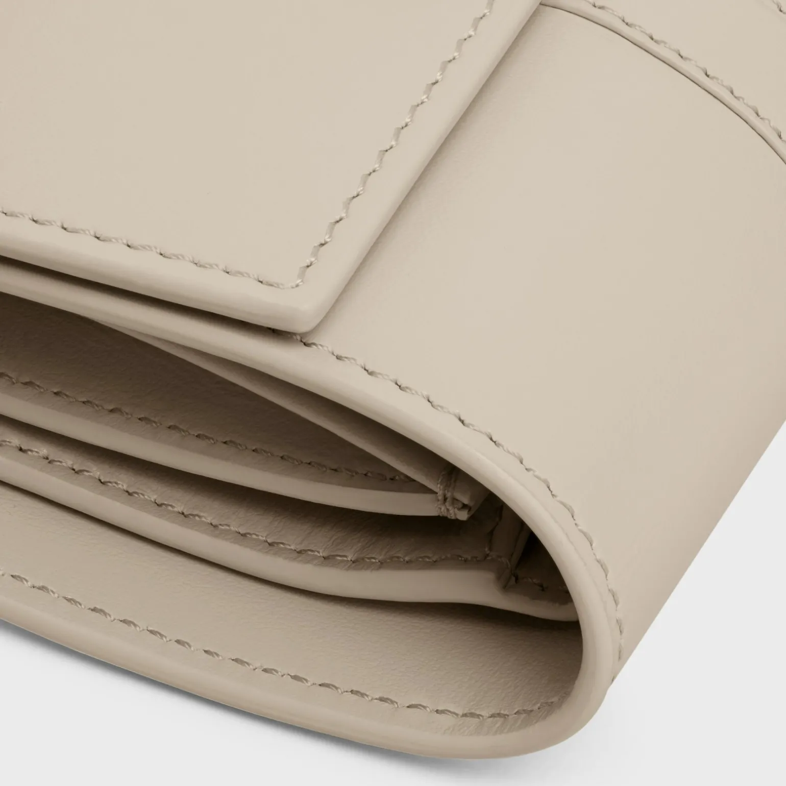 Small Trifold wallet 16 in Shiny Calfskin