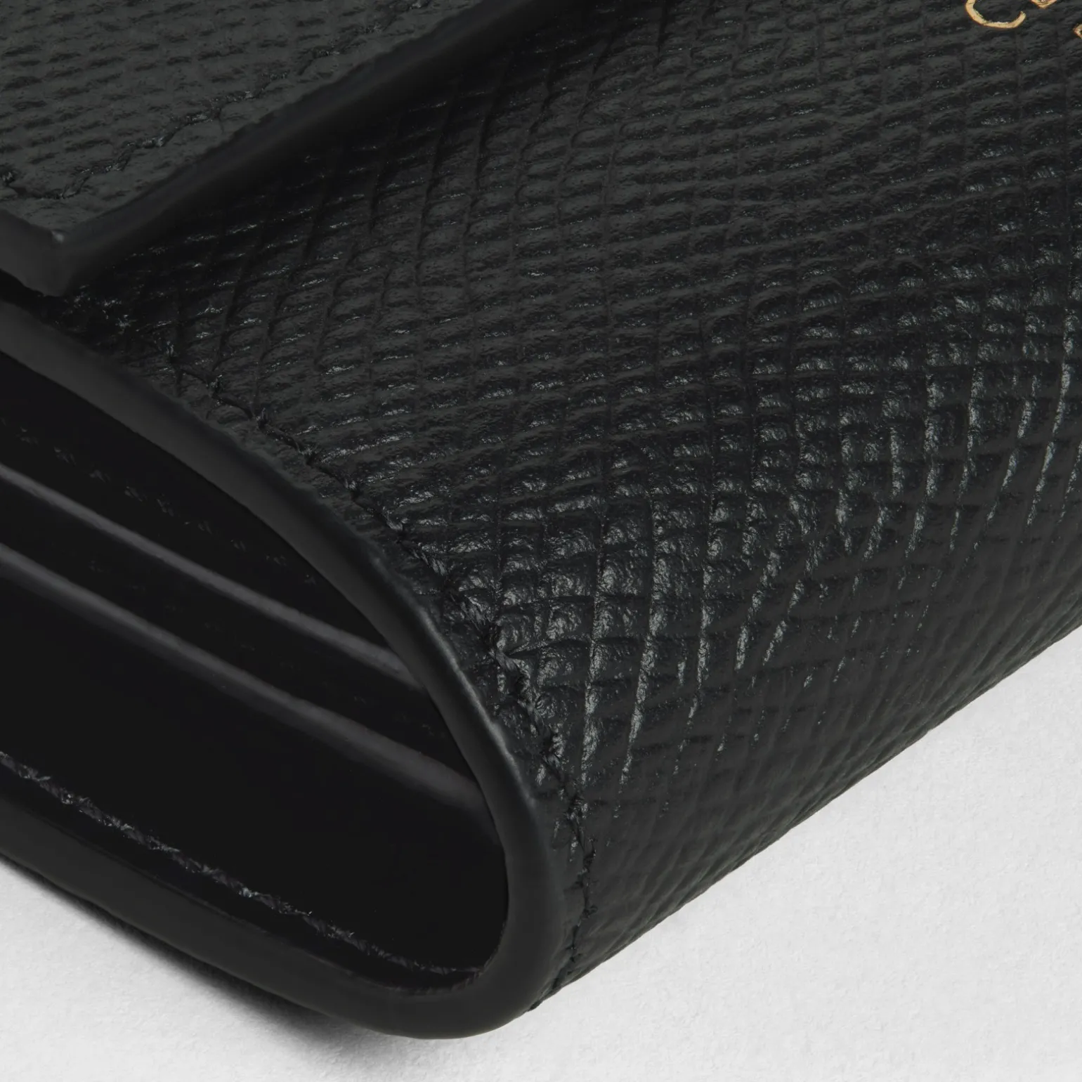 Small trifold wallet in Grained calfskin