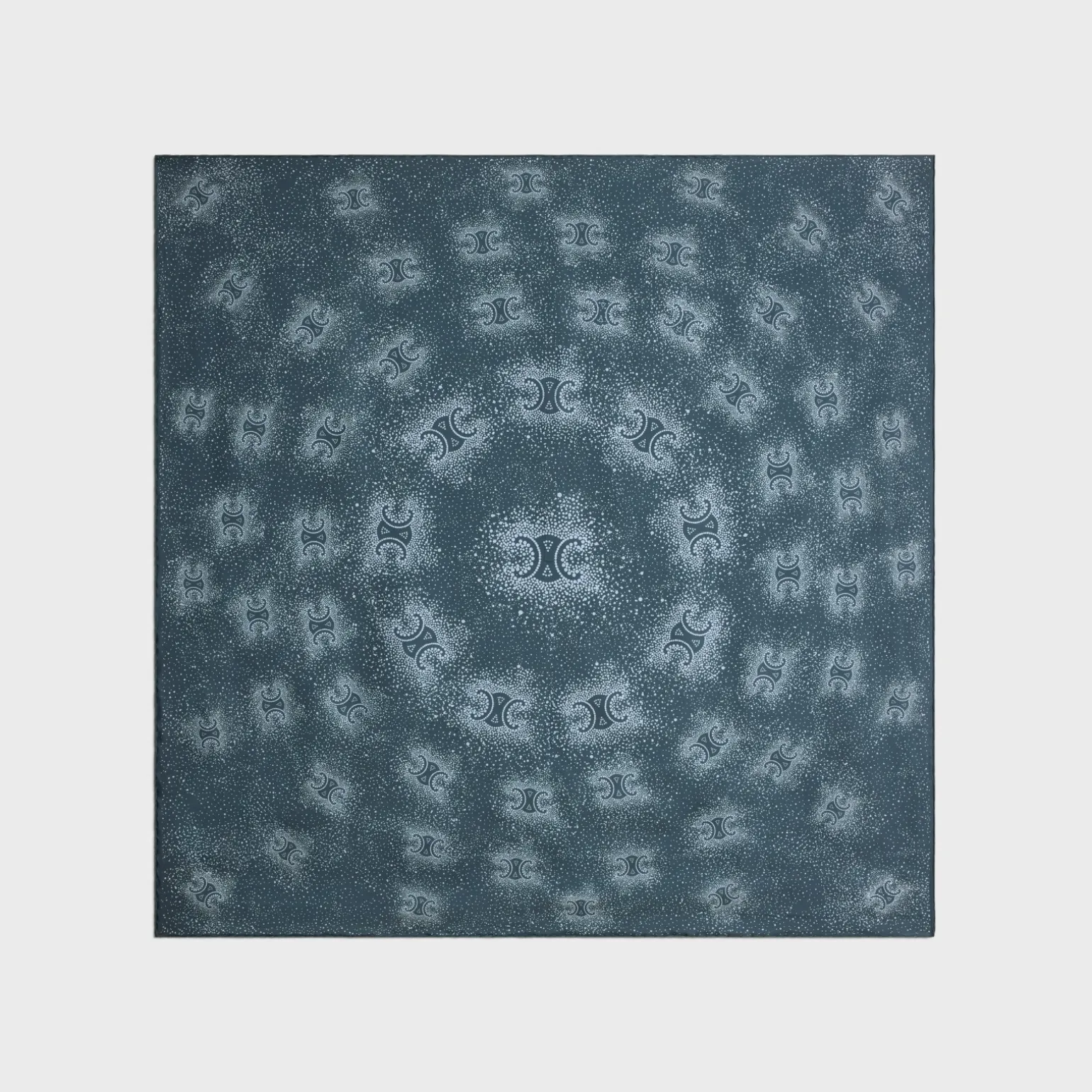 square in triomphe explosion silk twill