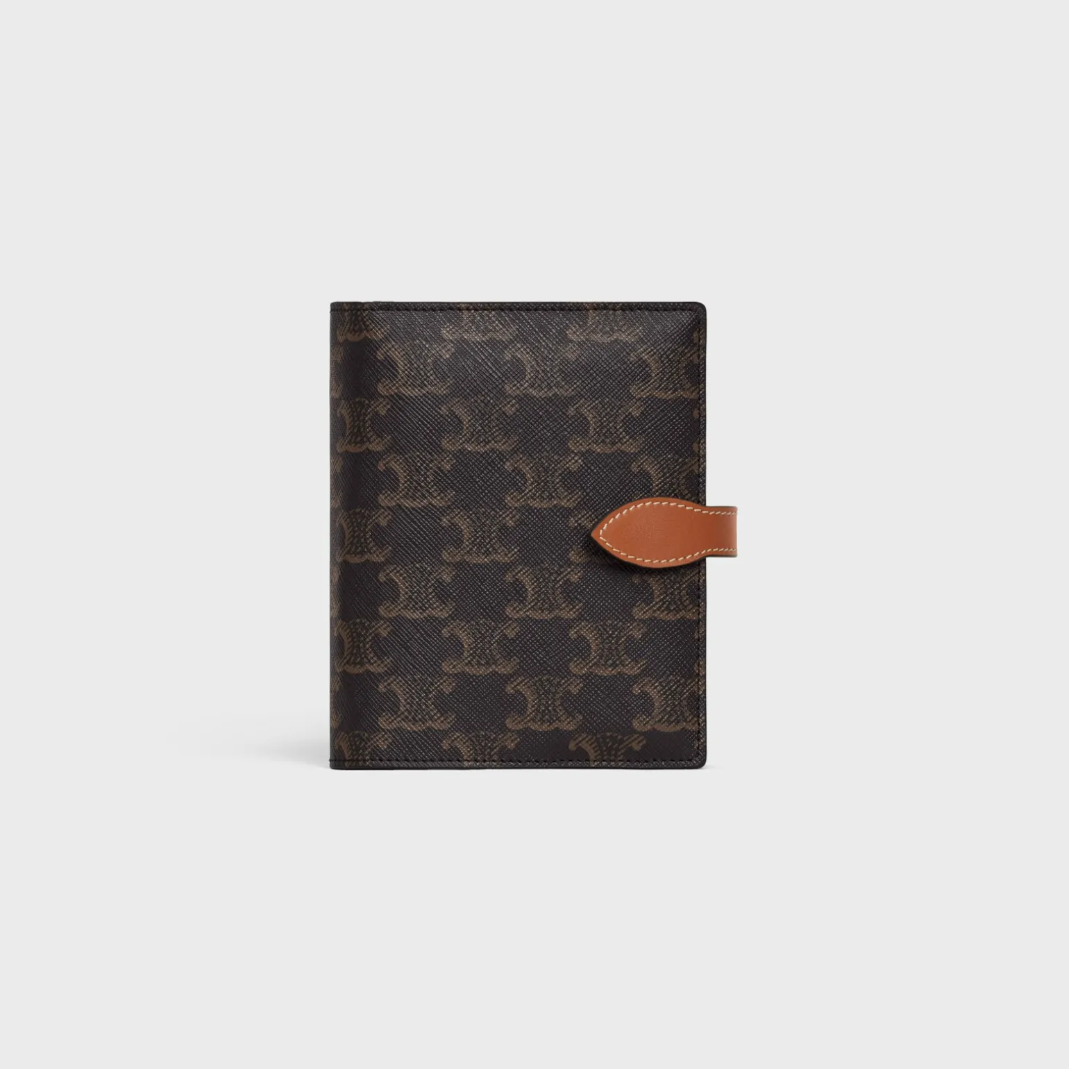 Travel kit in Triomphe Canvas and calfskin