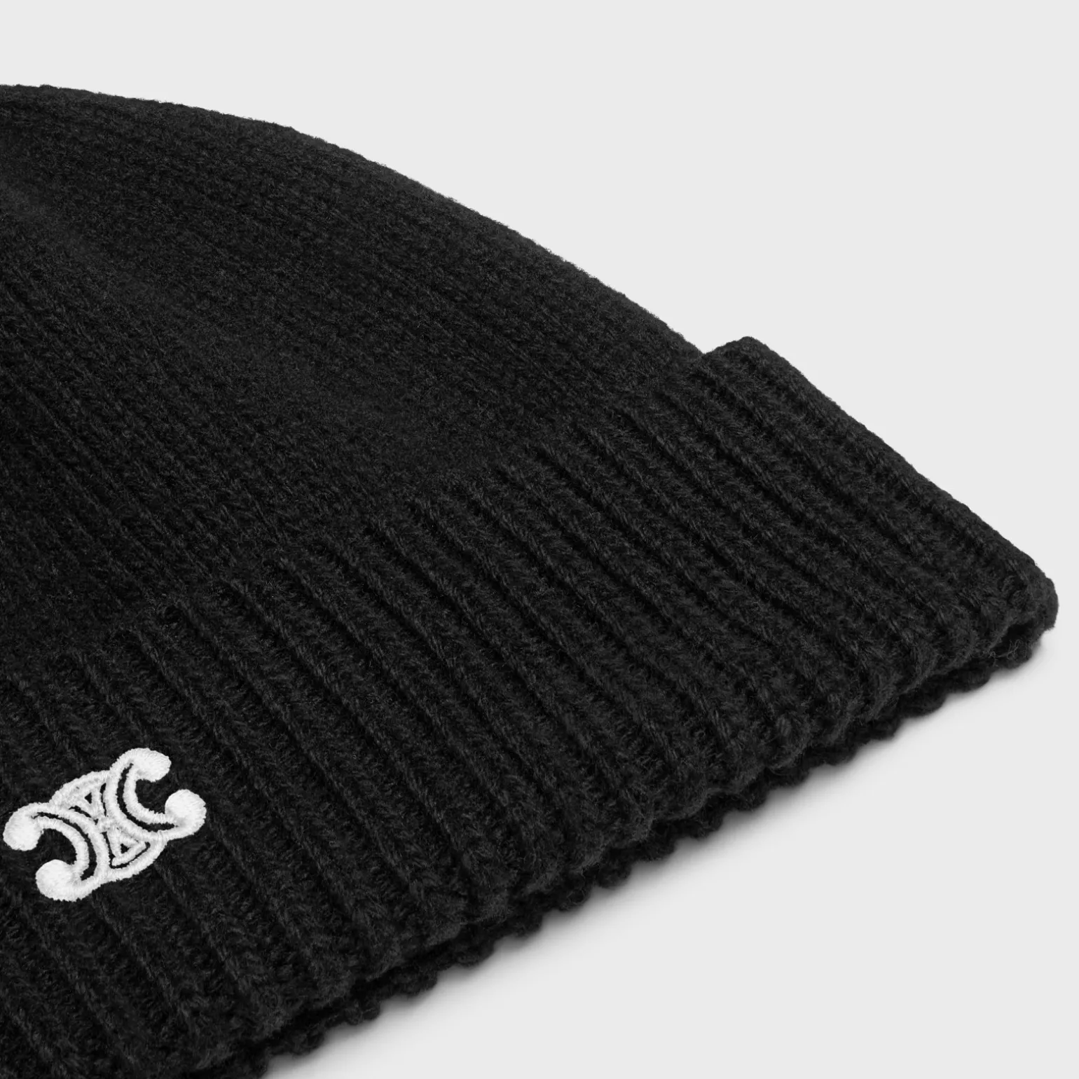 triomphe beanie in wool and cashmere