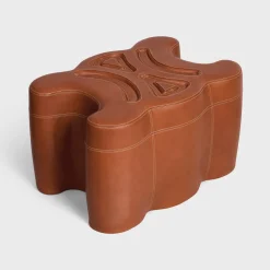 Triomphe couch in smooth calfskin