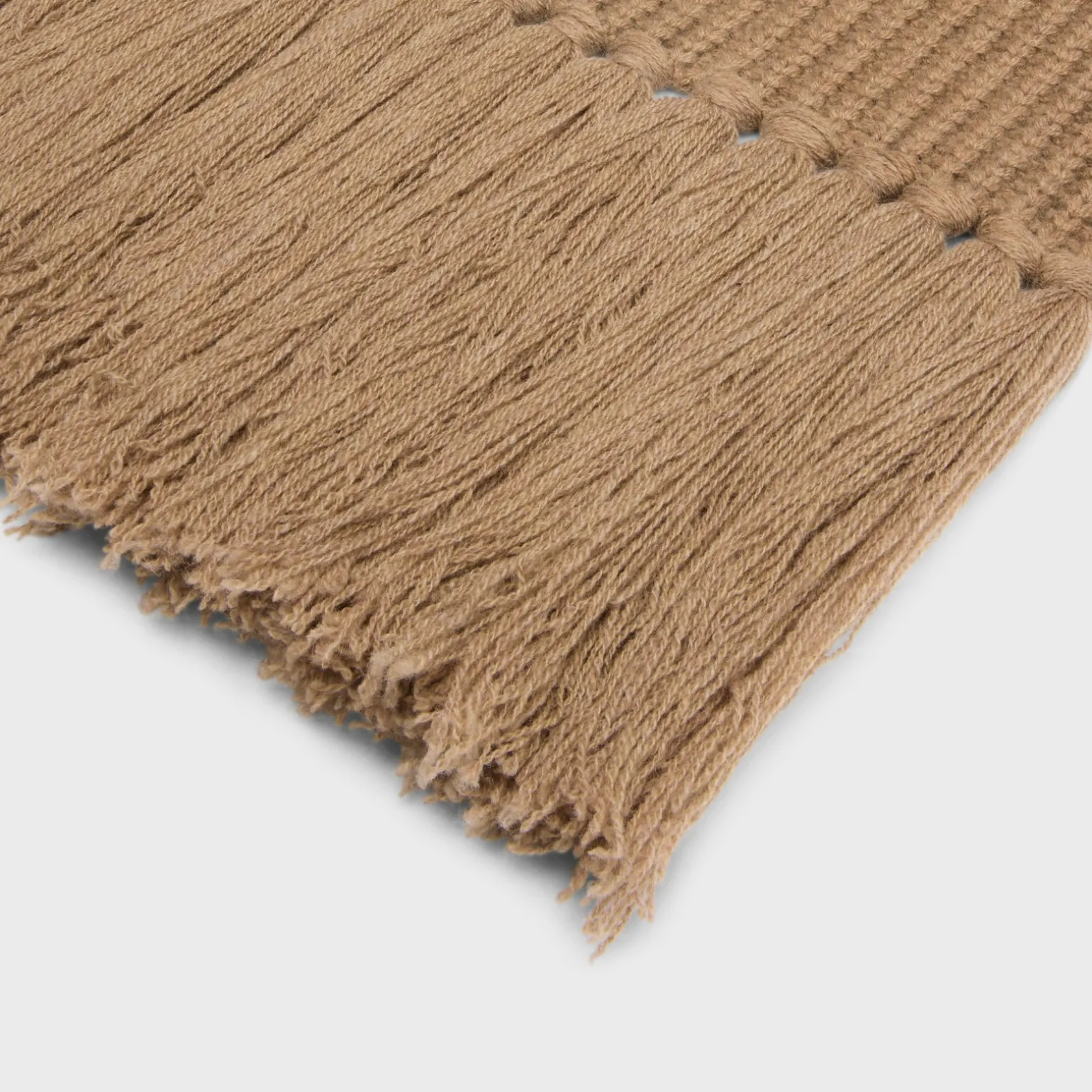 triomphe scarf in seamless cashmere