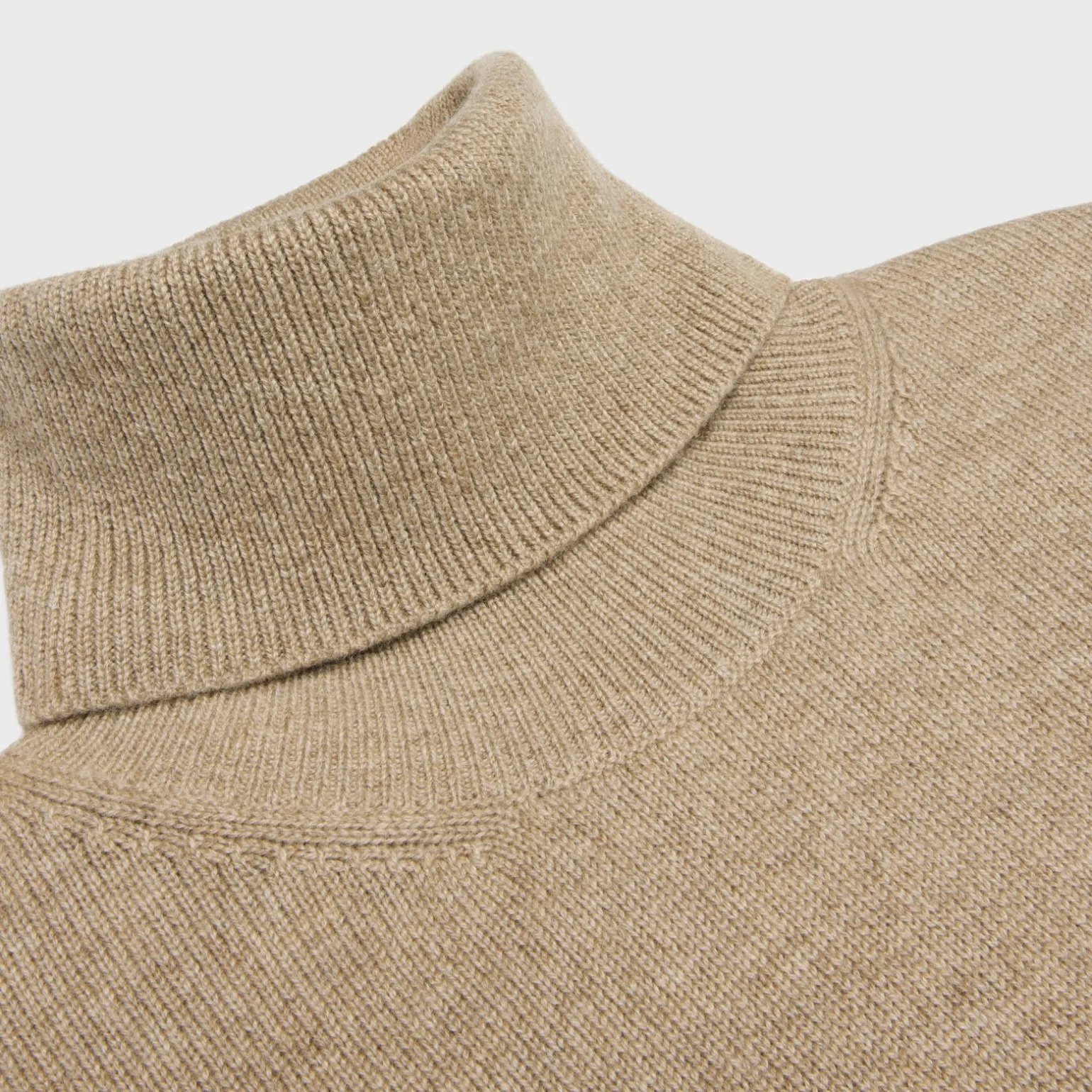 turtleneck sweater in scottish cashmere