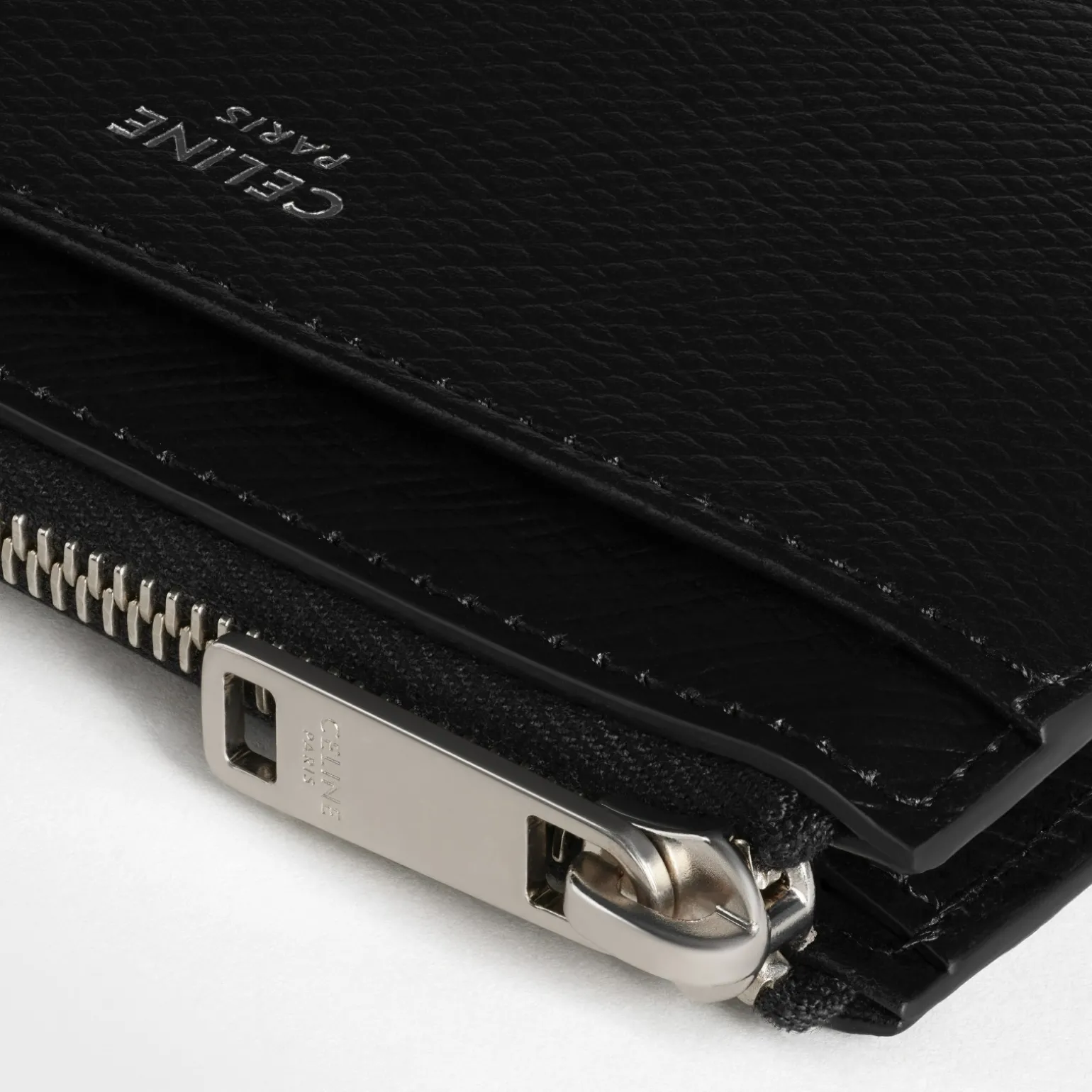 Zipped Card Holder in Grained Calfskin